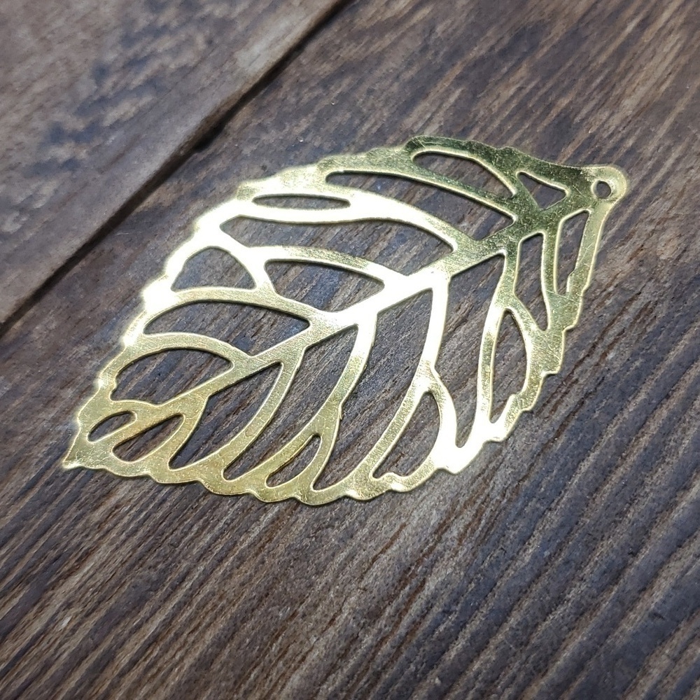 Lattice‎ bohemian leaf pendant